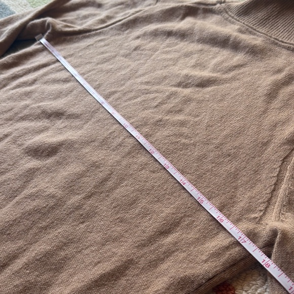 Equipment Femme Cashmere Turtleneck - Picture 6 of 7